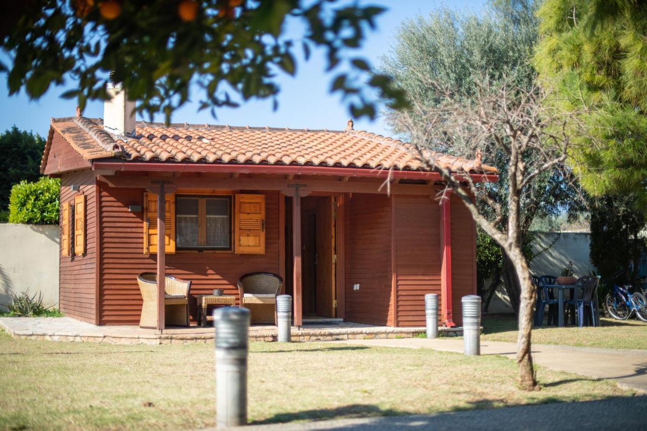 Ξύλινη Παραθαλάσσια Κατοικία Με Κήπο Αίγιο Εξωτερικό φωτογραφία