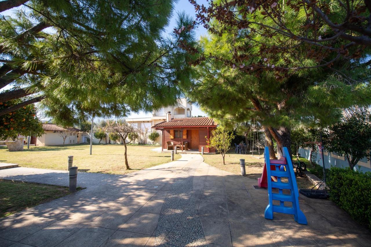 Ξύλινη Παραθαλάσσια Κατοικία Με Κήπο Αίγιο Εξωτερικό φωτογραφία