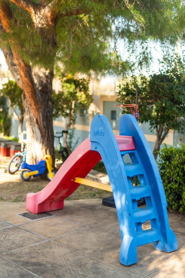 Ξύλινη Παραθαλάσσια Κατοικία Με Κήπο Αίγιο Εξωτερικό φωτογραφία