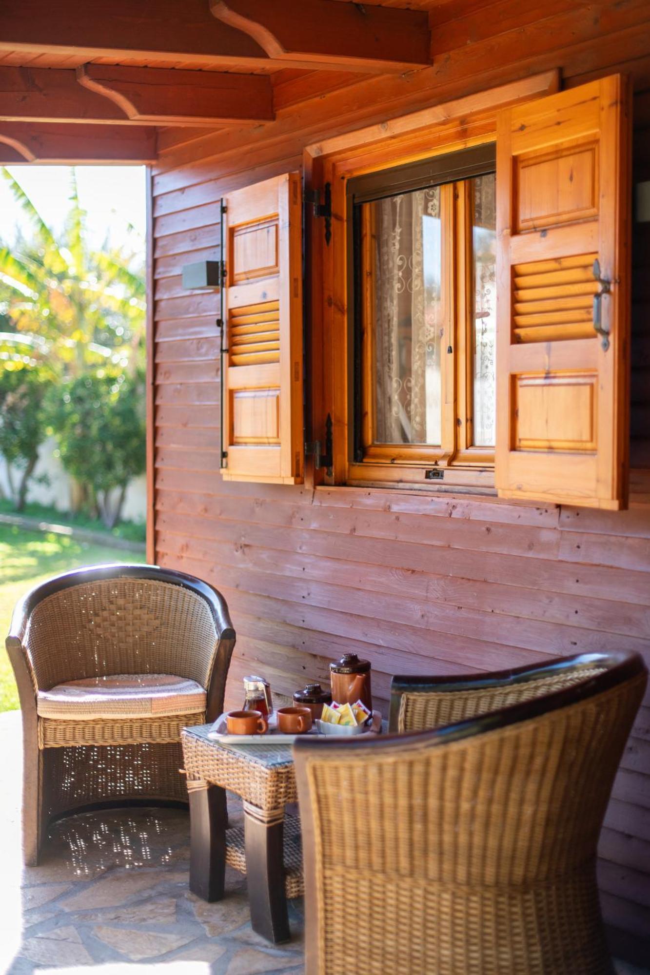 Ξύλινη Παραθαλάσσια Κατοικία Με Κήπο Αίγιο Εξωτερικό φωτογραφία